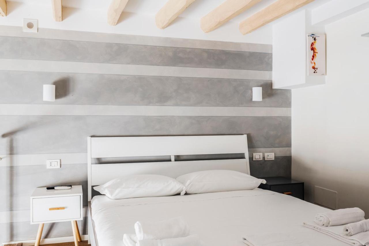 Awesome Loft In The City Center Of Milan Milão Exterior foto